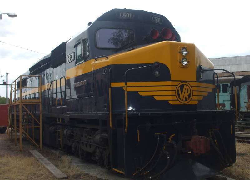 Allan’s new truck carbon tax to fund rail: Adds $150-$250 per container