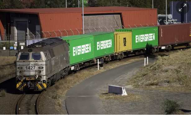 Only 2% of freight between Melbourne and Sydney goes by rail