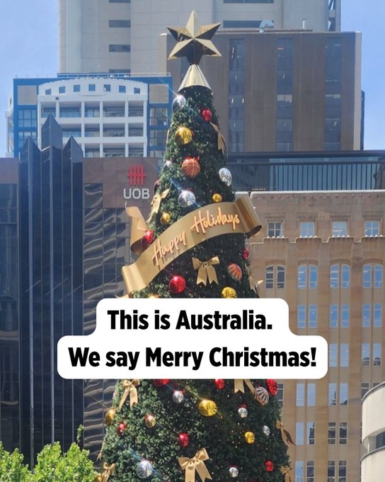 Sydney Christmas Tree Displays ‘Happy Holidays’ Banner Sparking Public Backlash