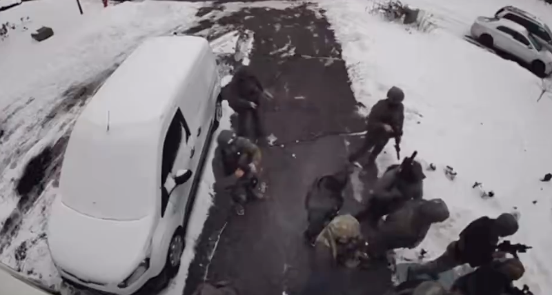 ICE Raids Target Somali Homes in Minnesota Amid Welfare Fraud Probes