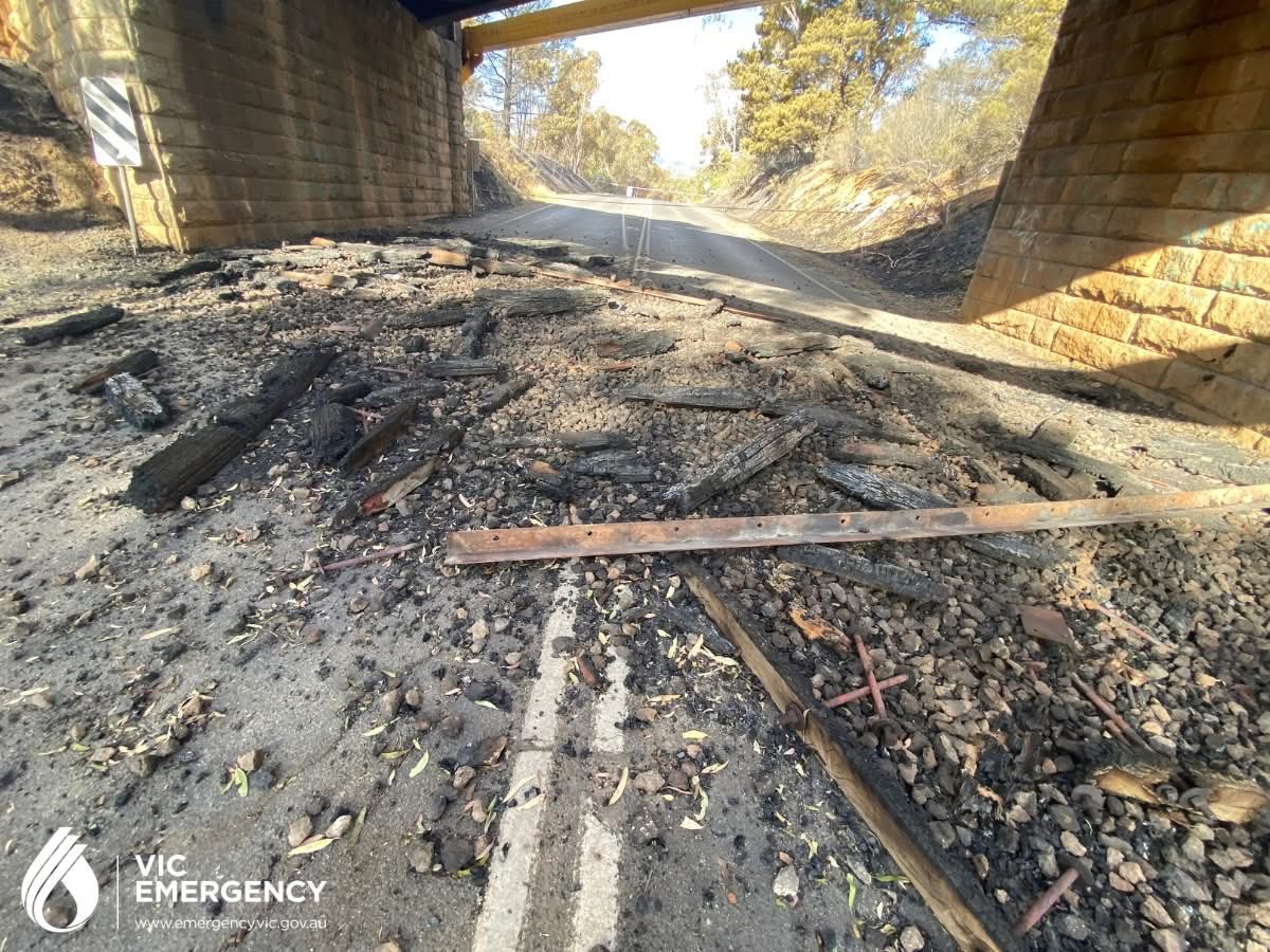 Trains return to the Bendigo Line after closure caused by a major fire