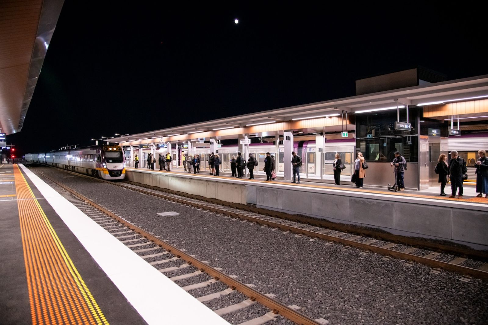 The Ballarat and Geelong lines: High-capacity corridors under strain